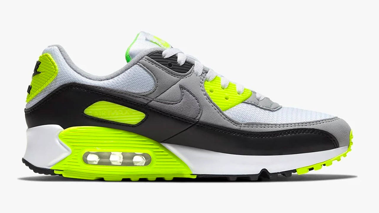 The Hottest Sneaker Steals From Sneakersnstuff's Spring Sale