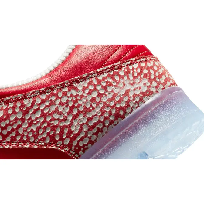 stingwater x nike sb dunk low bright red