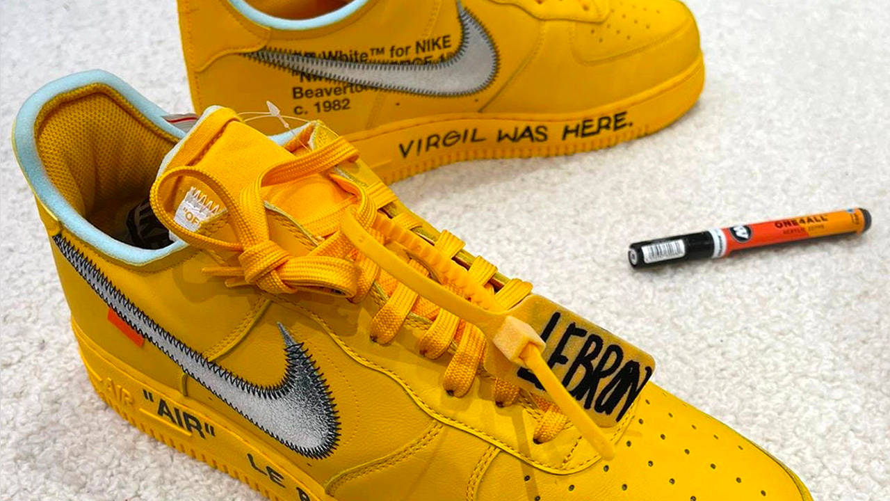 Off-White x Nike Air Force 1 "University Gold"