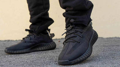 Yeezy Boost 350 V2 Mono Cinder on foot front