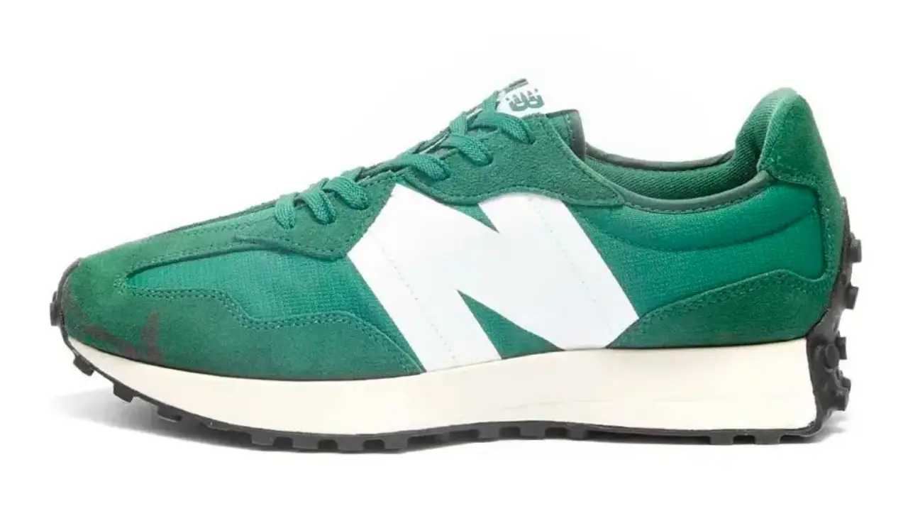 AURALEE × New Balance RC30 Green Sizing: How Do They Fit?