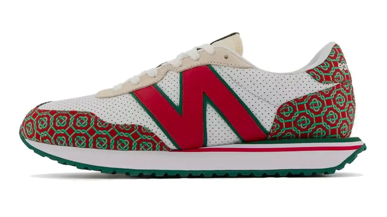 AURALEE × New Balance RC30 Green Sizing: How Do They Fit?