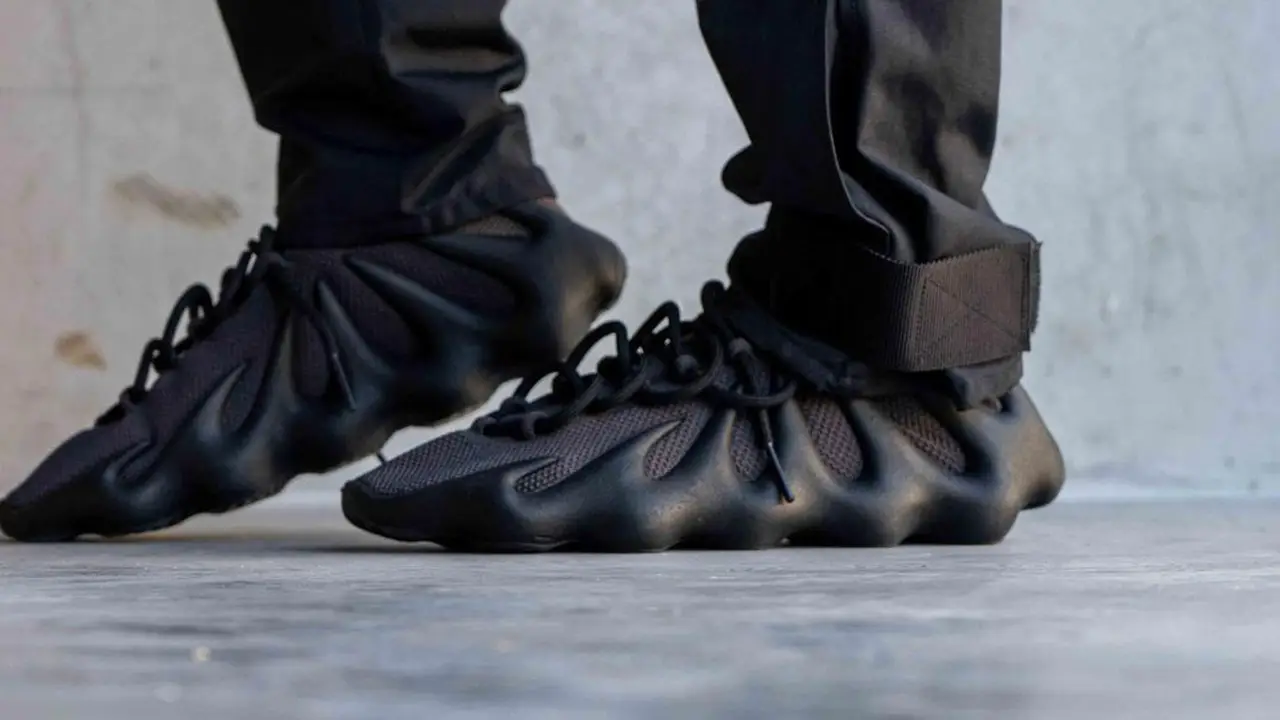 yeezy 450 black on foot