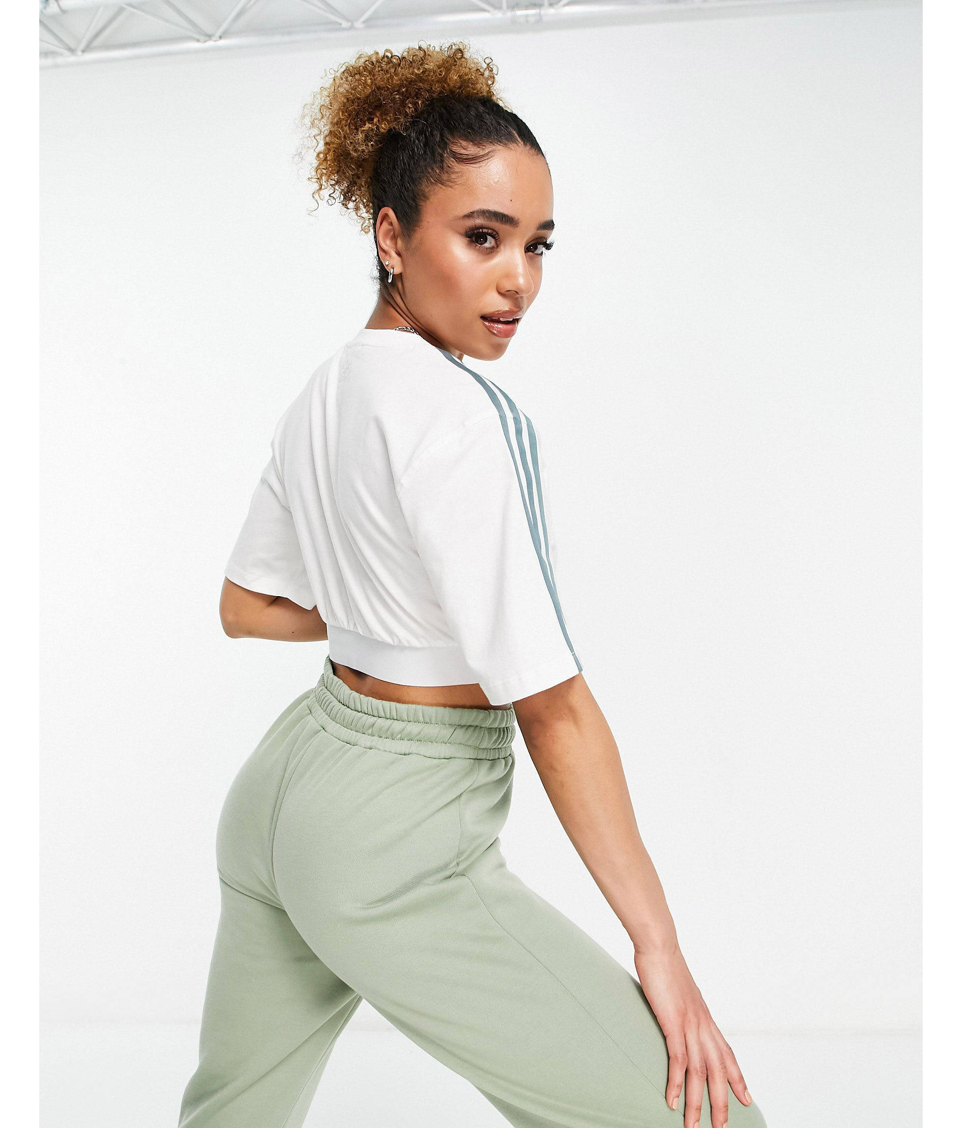 adidas Adicolor Cropped T-Shirt