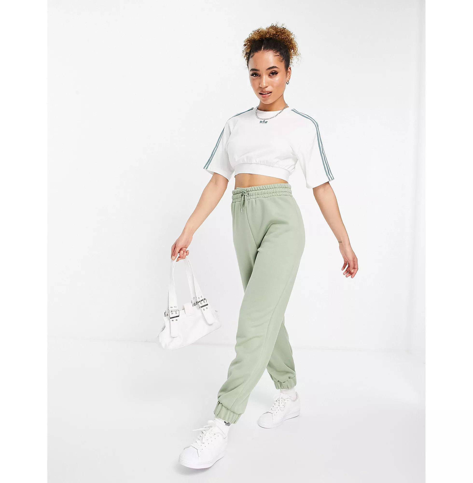 adidas Adicolor Cropped T-Shirt