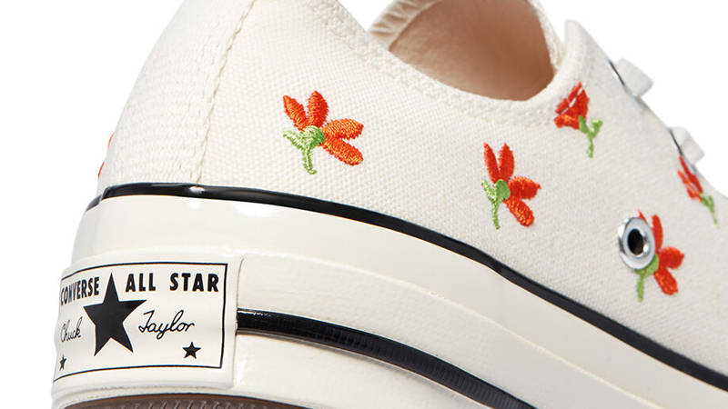 Converse Chuck 70 Bright Poppy Embroidered Flowers Egret