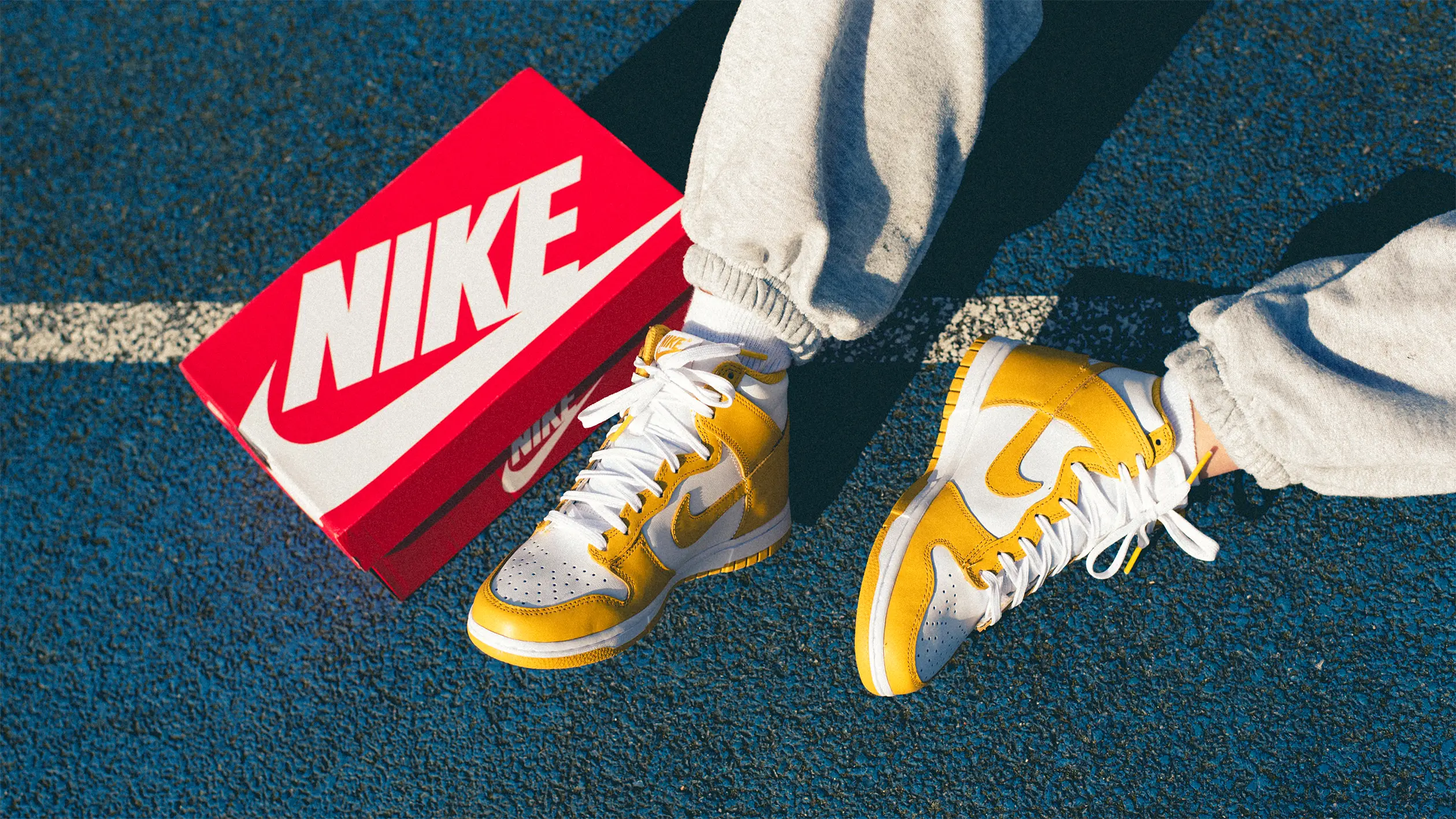 Dunk High Sulfur on foot 3