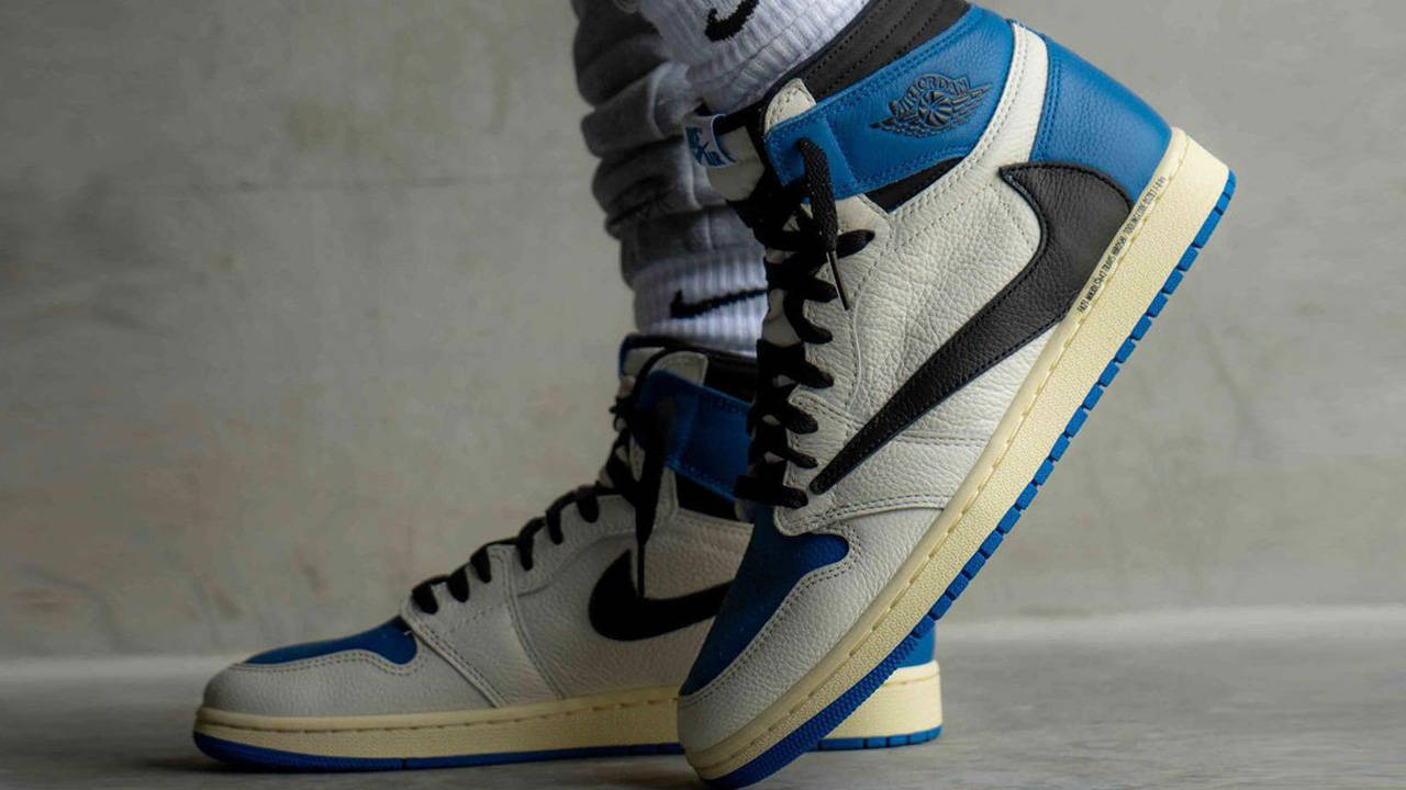 Travis Scott x fragment design x Air Jordan 1