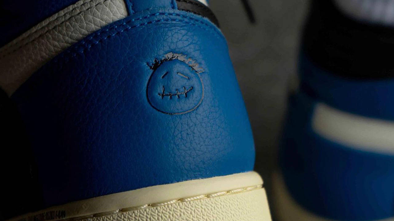 Travis Scott x fragment design x Air Jordan 1
