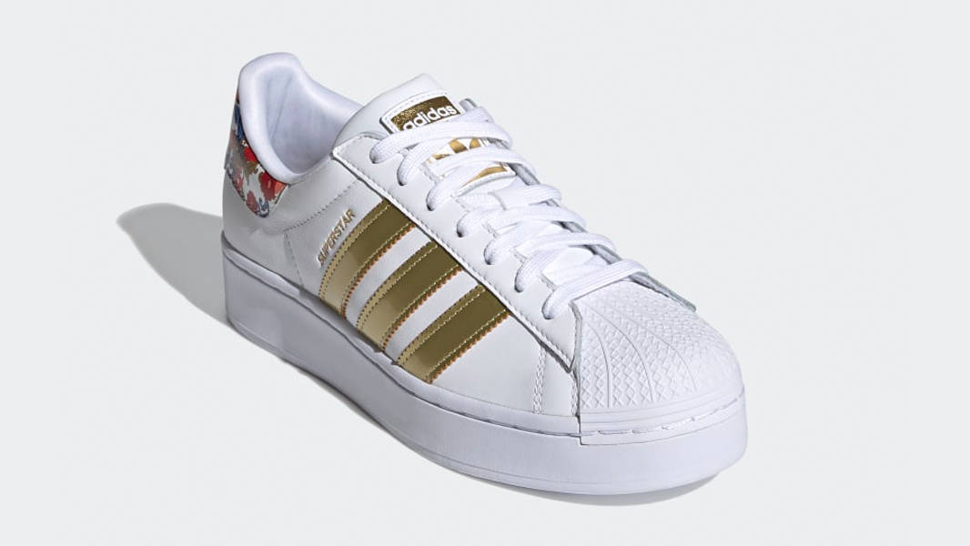 Adidas superstar outlet white floral trim