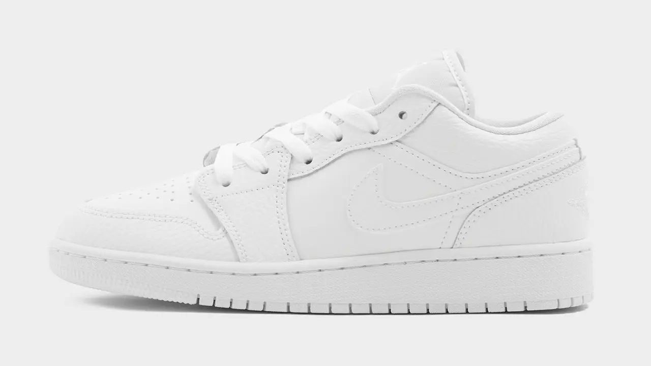 Jordan 1 low sales triple white on feet