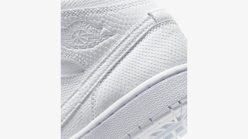 tenis air jordan 1 mid white snakeskin