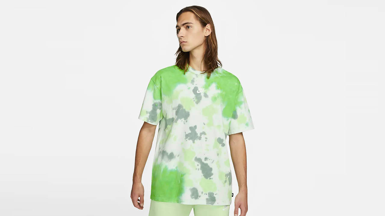 Upgrade Your Graphic T-Shirt Rotation Right Now Using Nike's Mega 20% Off Code!