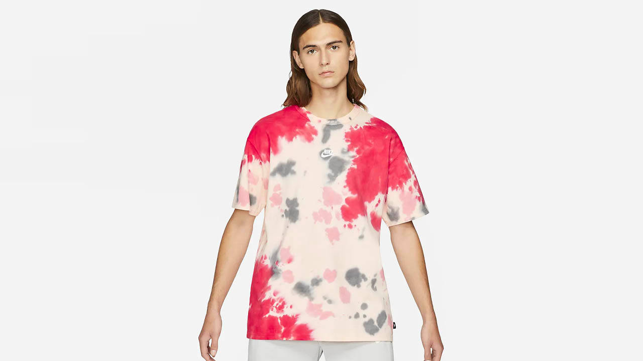 Upgrade Your Graphic T-Shirt Rotation Right Now Using Nike's Mega 20% Off Code!