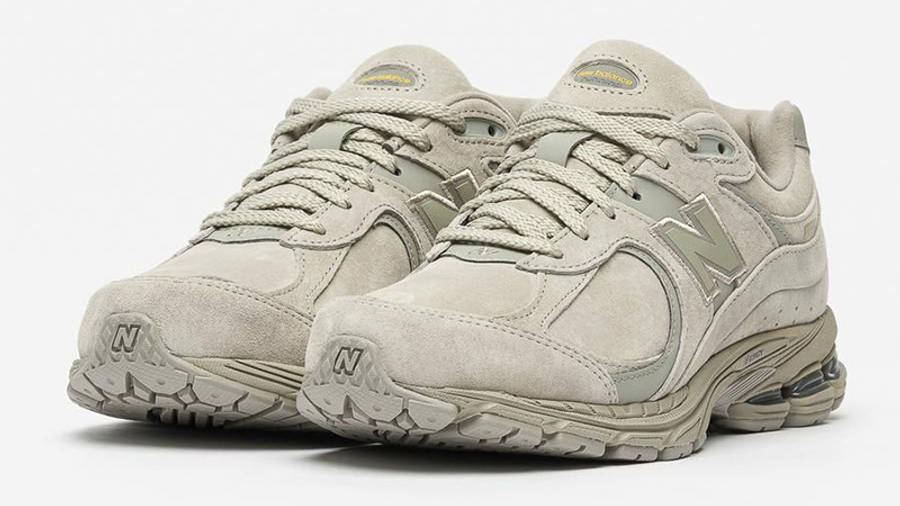 new balance taupe 2002r sneakers