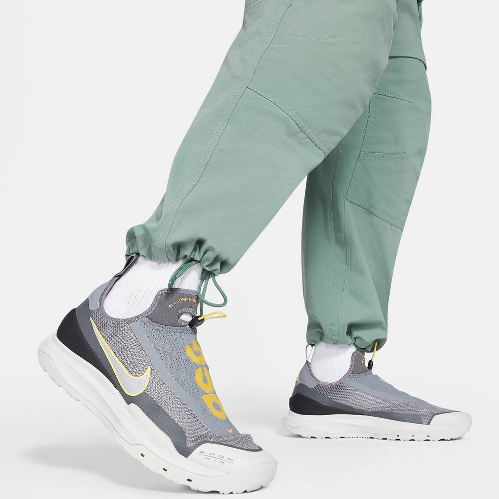 Nike ACG Smith Summit Cargo Trousers - Clay Green | The Sole Supplier