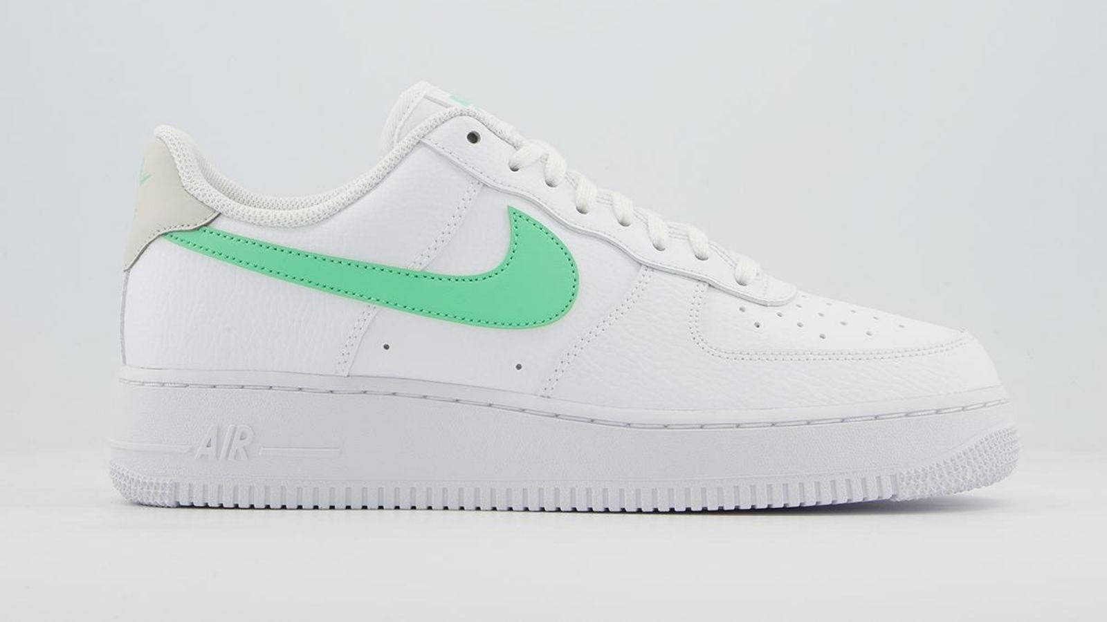 Nike AF1 glow green