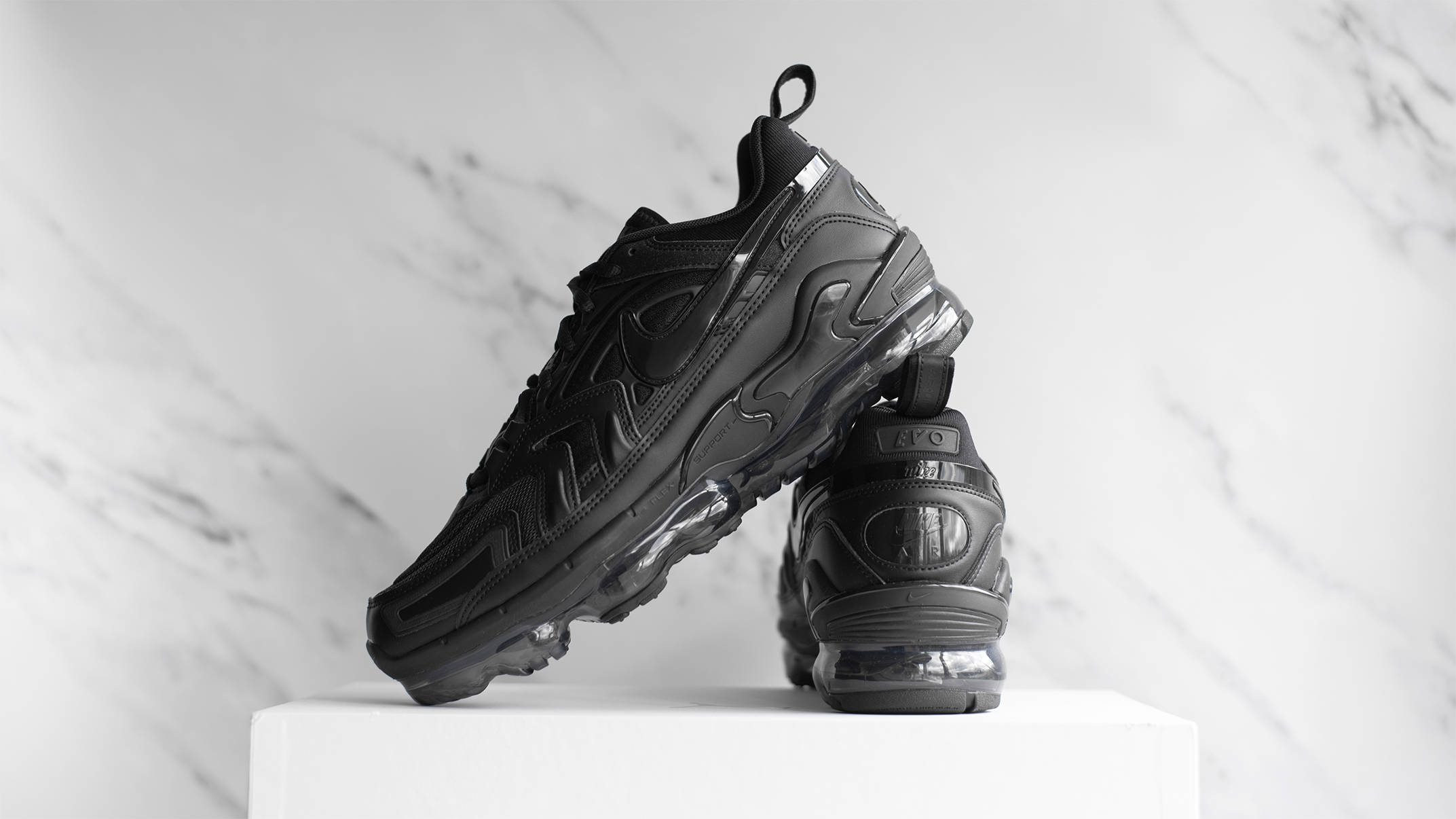 vapormax evo black on feet