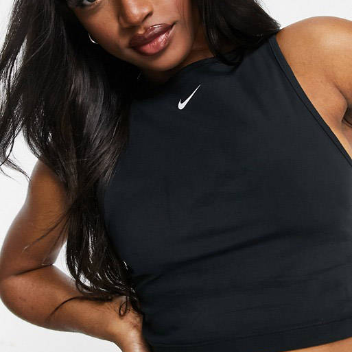 nike crop to pblack high neck