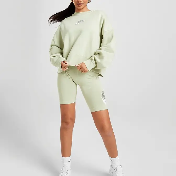 Nike double 2024 futura crew sweatshirt