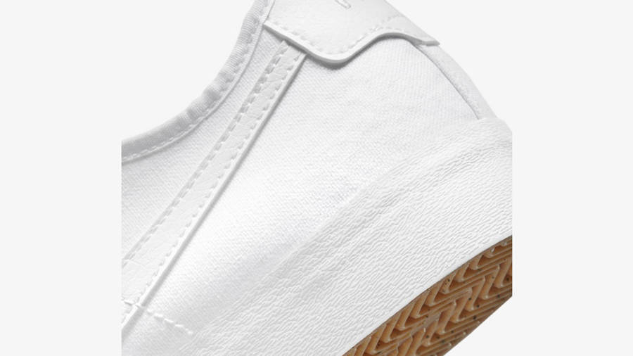Nike SB Blazer Court Triple White Closeup
