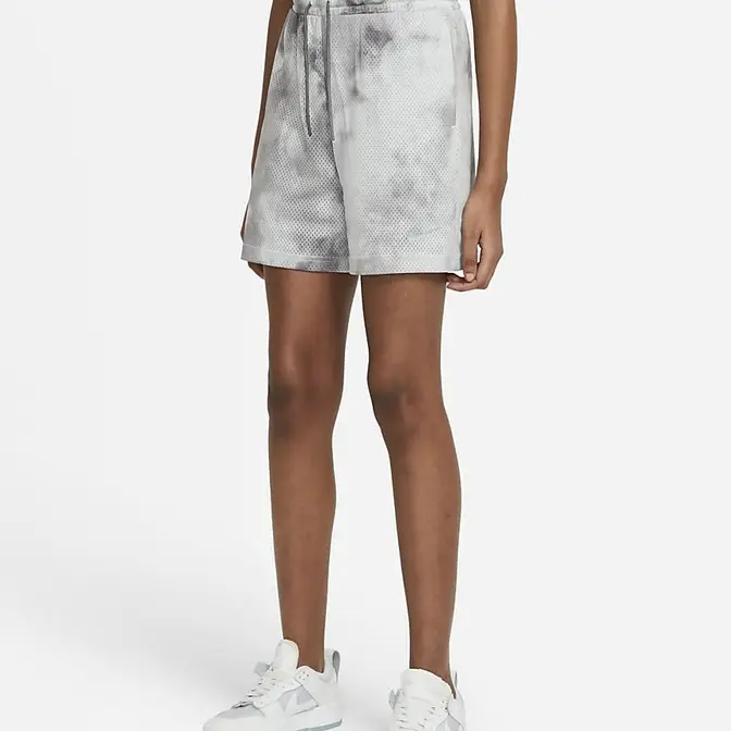 Nike sportswear best sale icon clash shorts