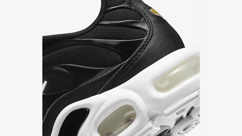 Nike TN Air Max Plus Black White Closeup