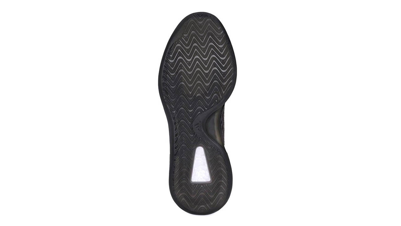 Yeezy QNTM "Onyx"
