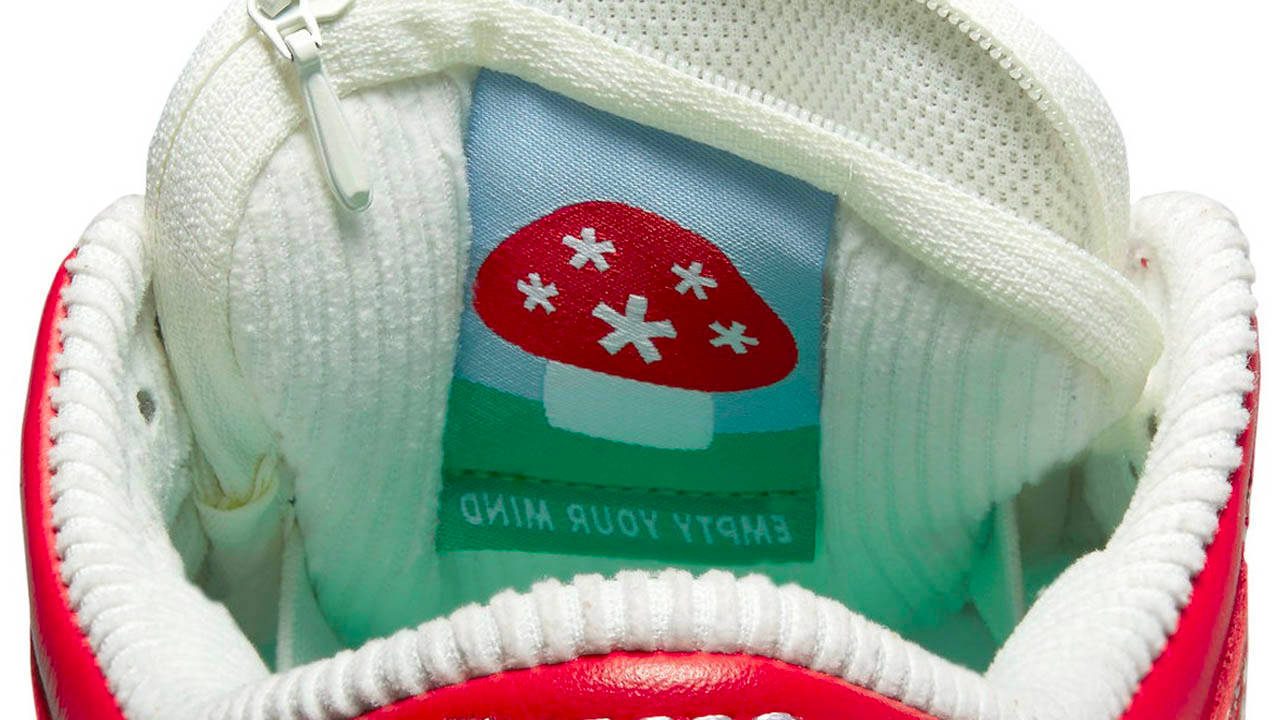 Stingwater x Nike SB Dunk Low "Magic Mushroom"