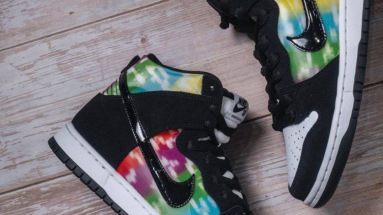 Nike SB Dunk High "TV Signal"