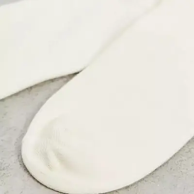 adidas Originals No Dye Ribbed Crew Socks Off White Detail 3