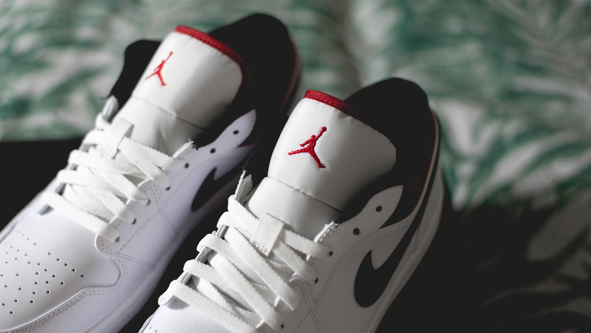 jordan 1 low white university red black