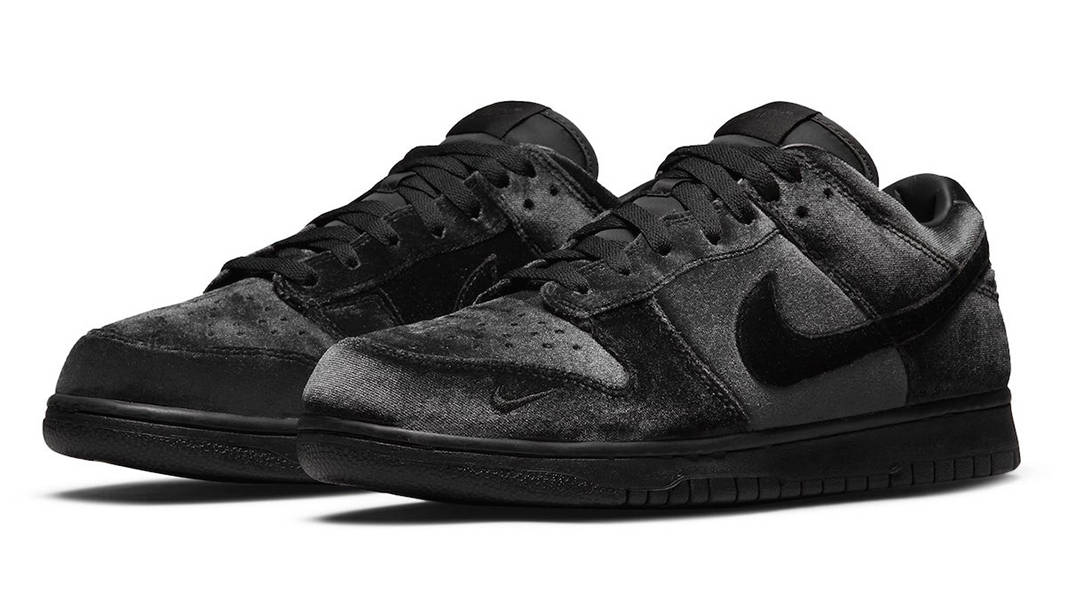 Dover Street Market x Nike Dunk Low Triple Black DH2686-002 Side