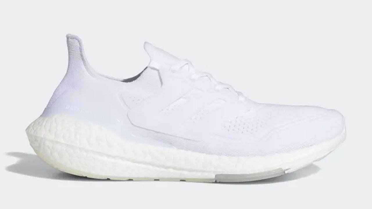 Here's This Season's Greatest Everyday Sneakers All in One Place