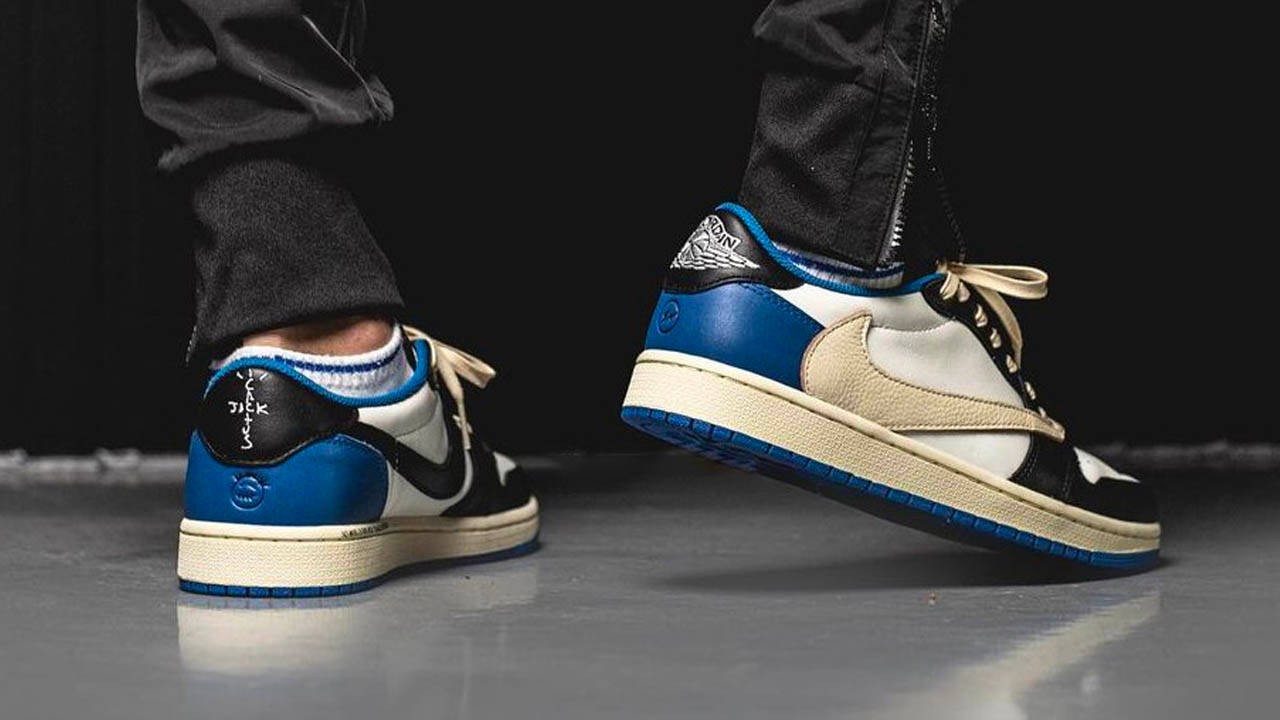 Travis Scott x fragment design x Air Jordan 1 Low