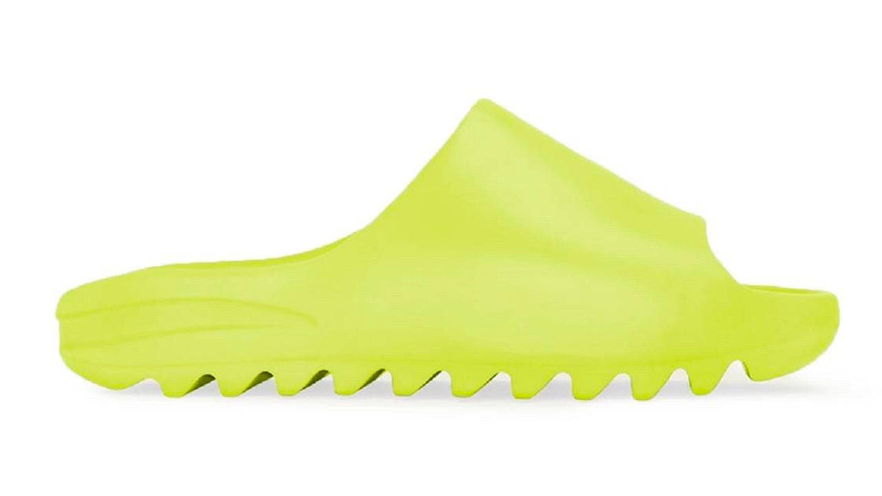 Yeezy Slide "Glow Green"
