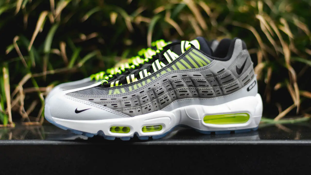 ★大人気★KIM JONES × NIKE AIR MAX 95 VOLT Nike Kim Jones x Air Max 95 Volt for Sale | Authenticity