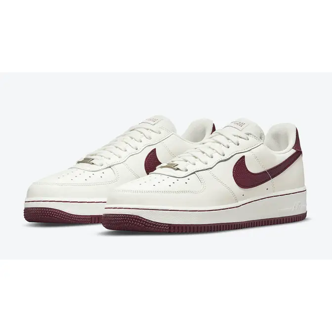 Nike air force 1 07 2024 white bordeaux