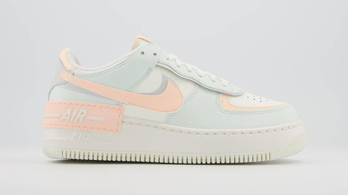 Nike Air Force 1 Shadow crimson tint