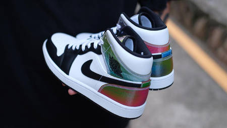The Air Jordan 1 Mid "Heat Reactive" Surfaces with UV-Sensitive Panels The Air Jordan 1 Mid "Heat Reactive" Surfaces with UV-Sensitive Panels