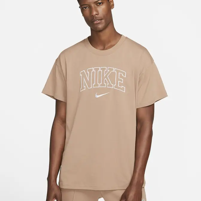 Nike Sportswear Retro Logo T-Shirt | Where To Buy | DO0021-283 | The ...