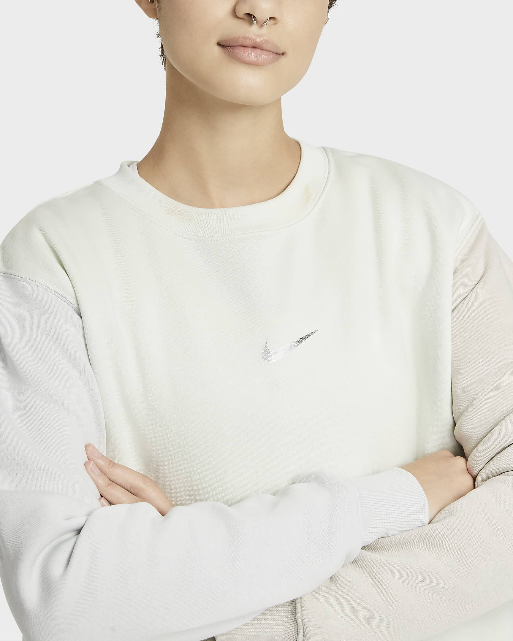 nike sportswear swoosh crew sweatshirt