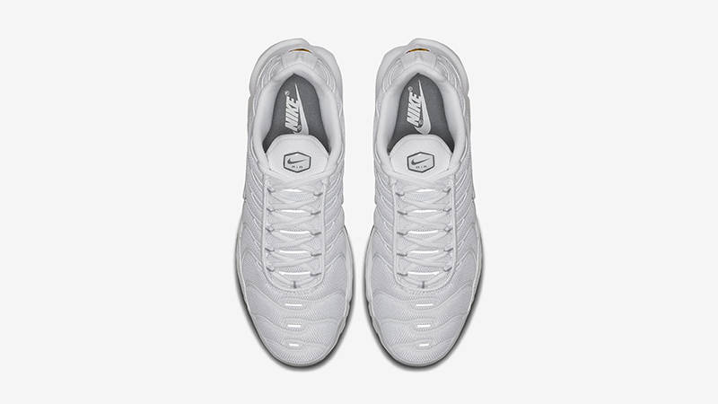 Nike TN Air Max Plus Triple White 604133-139 Top