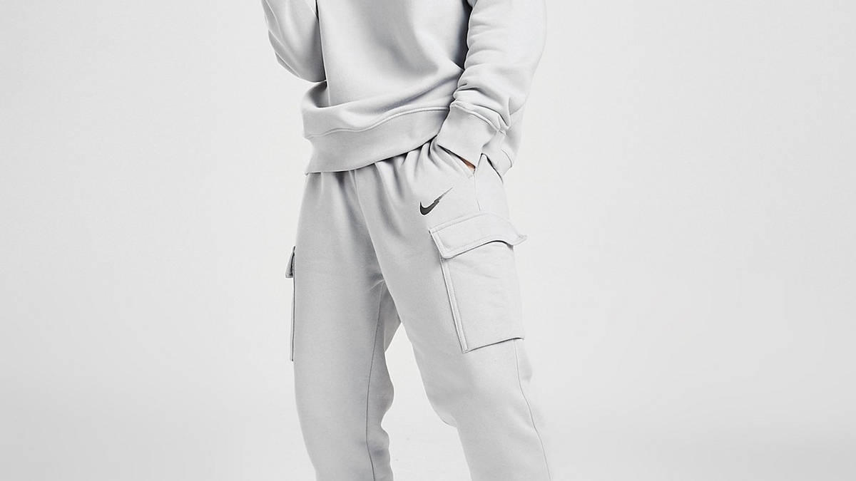 nike zig zag swoosh cargo joggers