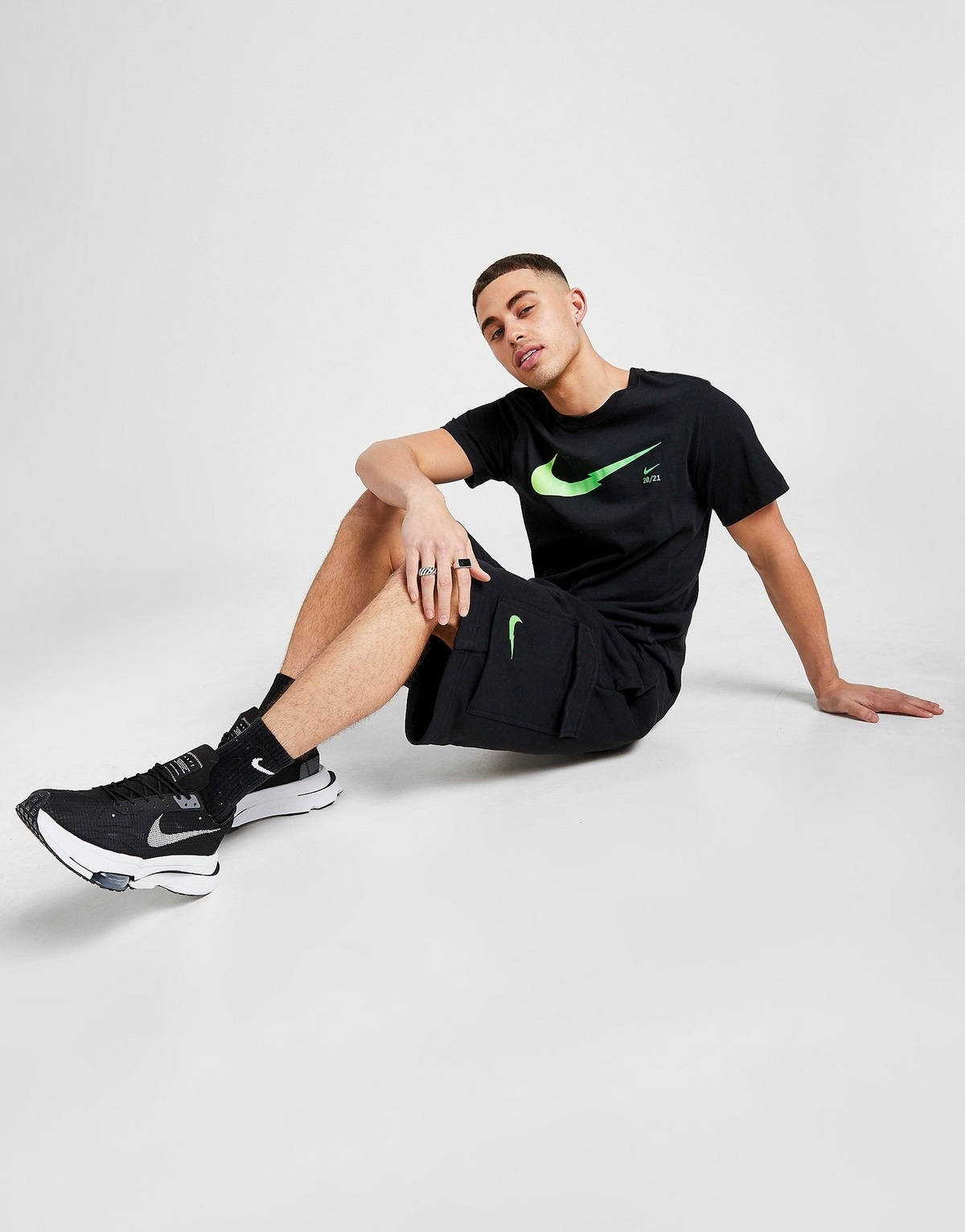 nike zig zag swoosh cargo shorts