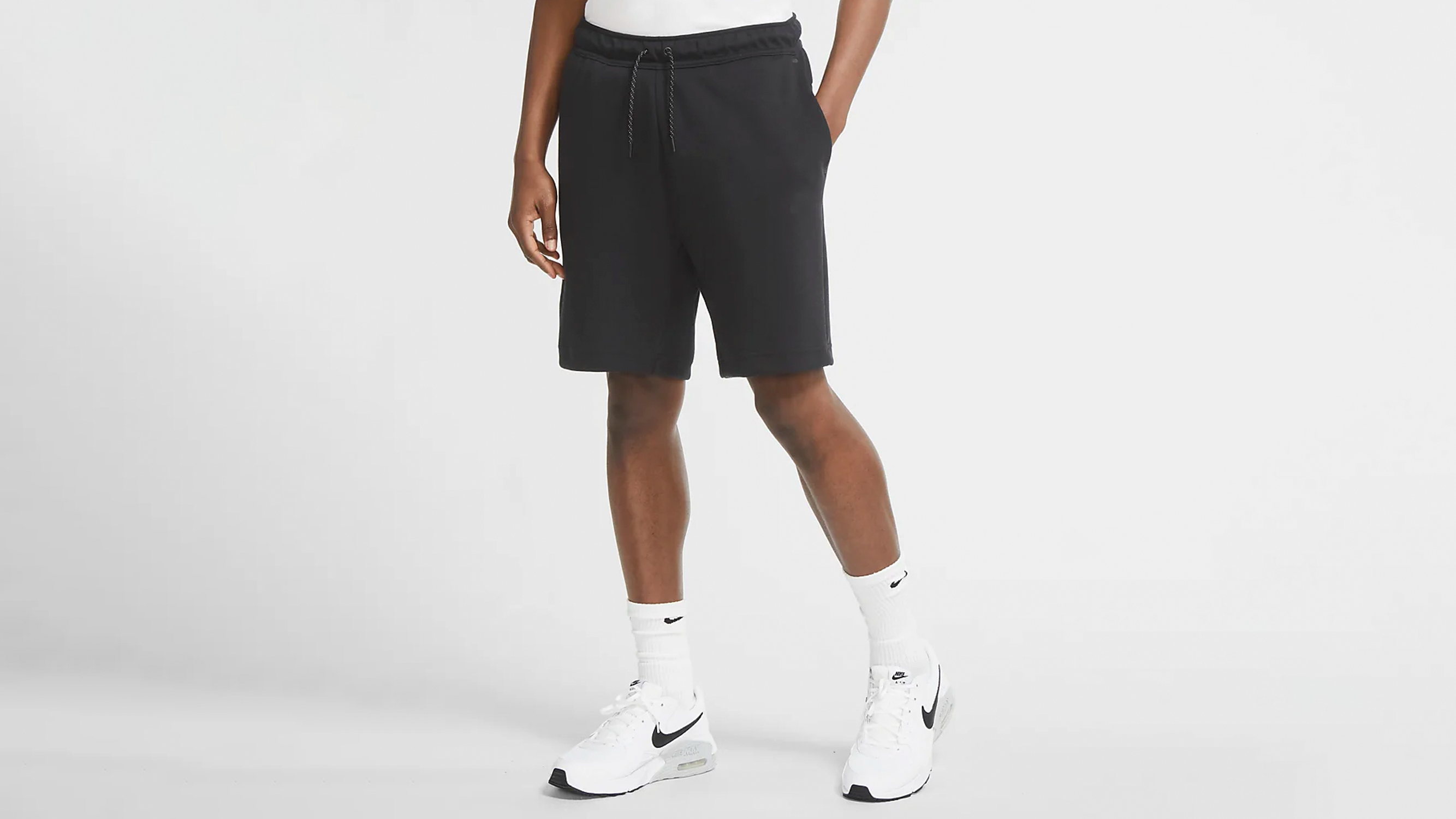 These Are The Greatest Apparel Pieces in Nike's Epic 30% Sale