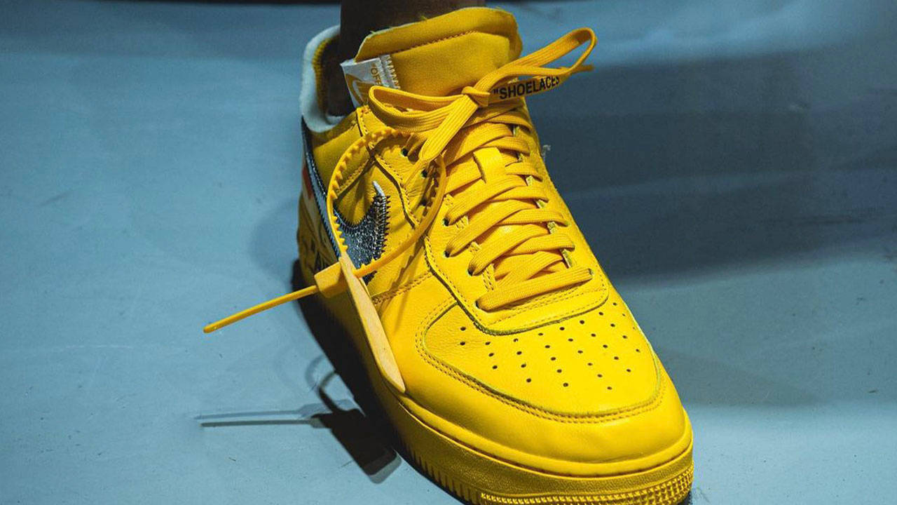 Off-White x Nike Air Force 1 "University Gold"