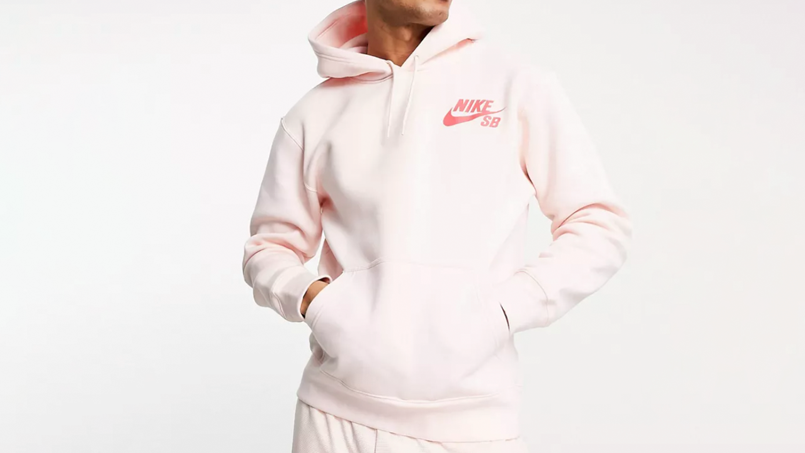 Get Your Summer Wardrobes Ready With These Nike Pastel Pieces
