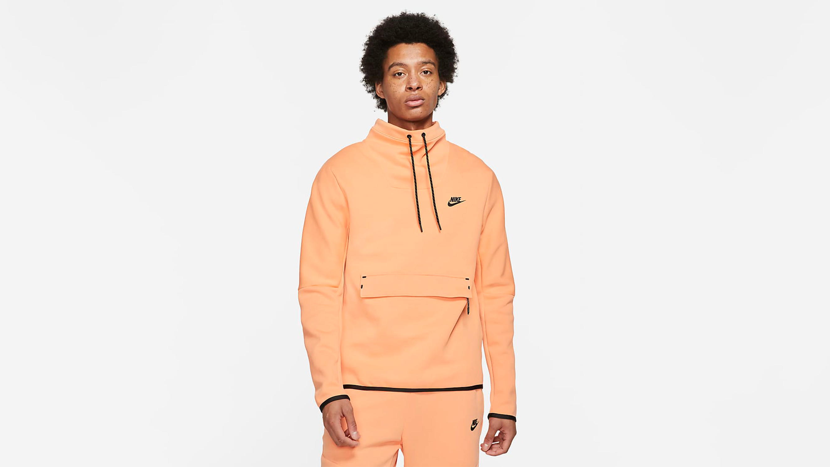 Get Your Summer Wardrobes Ready With These Nike Pastel Pieces