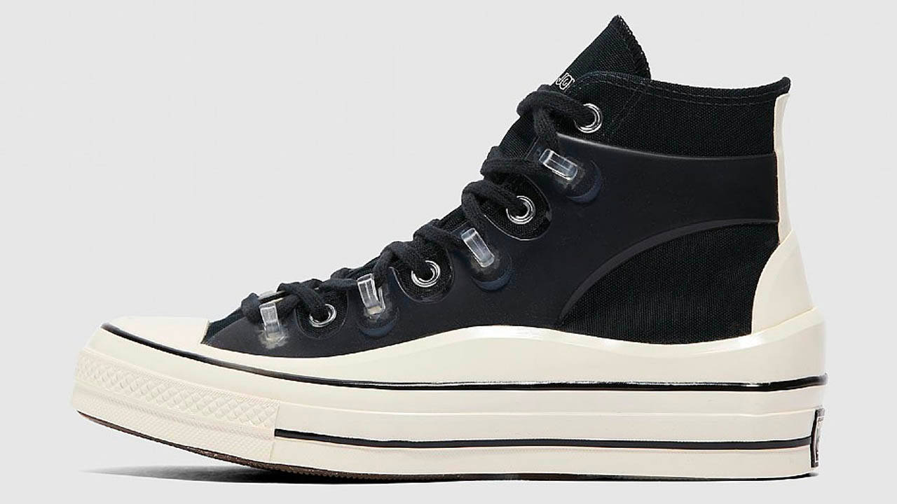 We Kinda Can't Believe These Collection Essentials Are Still Available at SEVENSTORE!